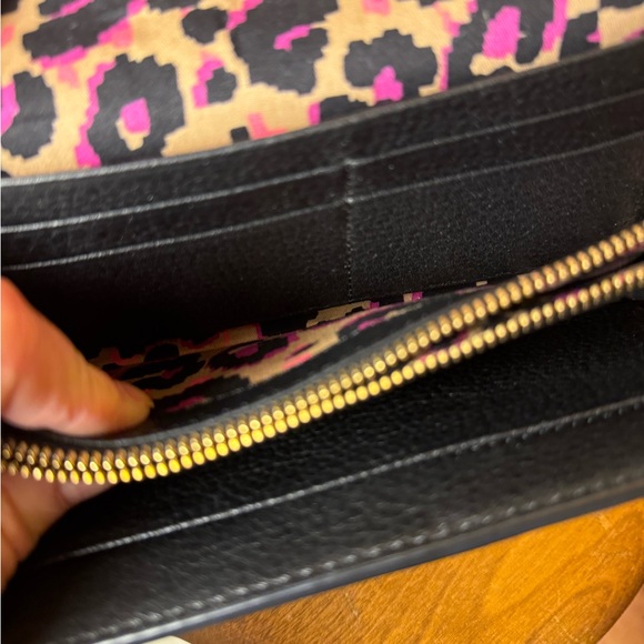 Vera Bradley Black Pebbled Leather Studded Wallet Leopard Print Interior 4”x7” - Picture 6 of 10